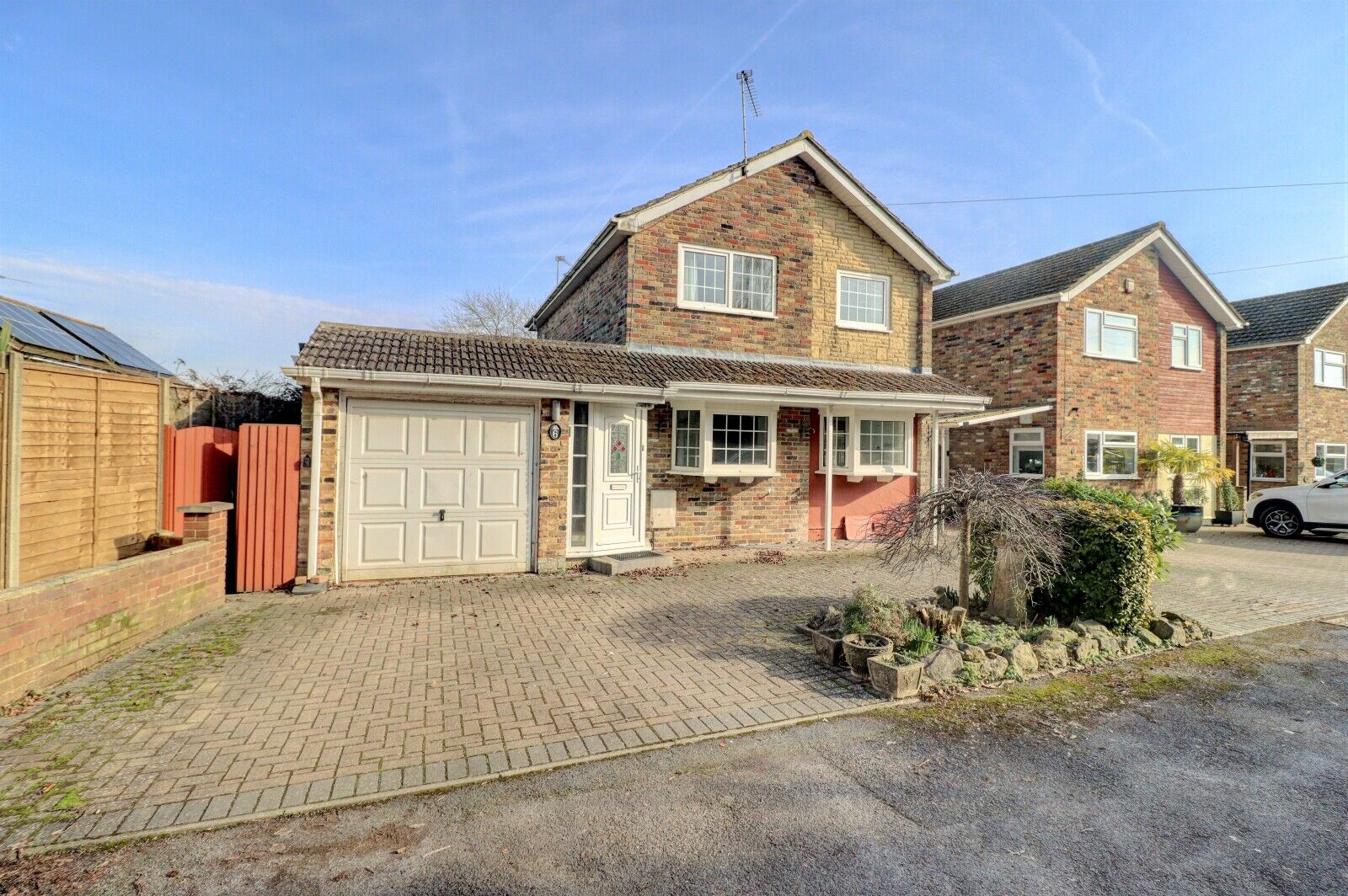 3 bedroom detached house for sale Cherry Grove, High Wycombe, HP15, main image