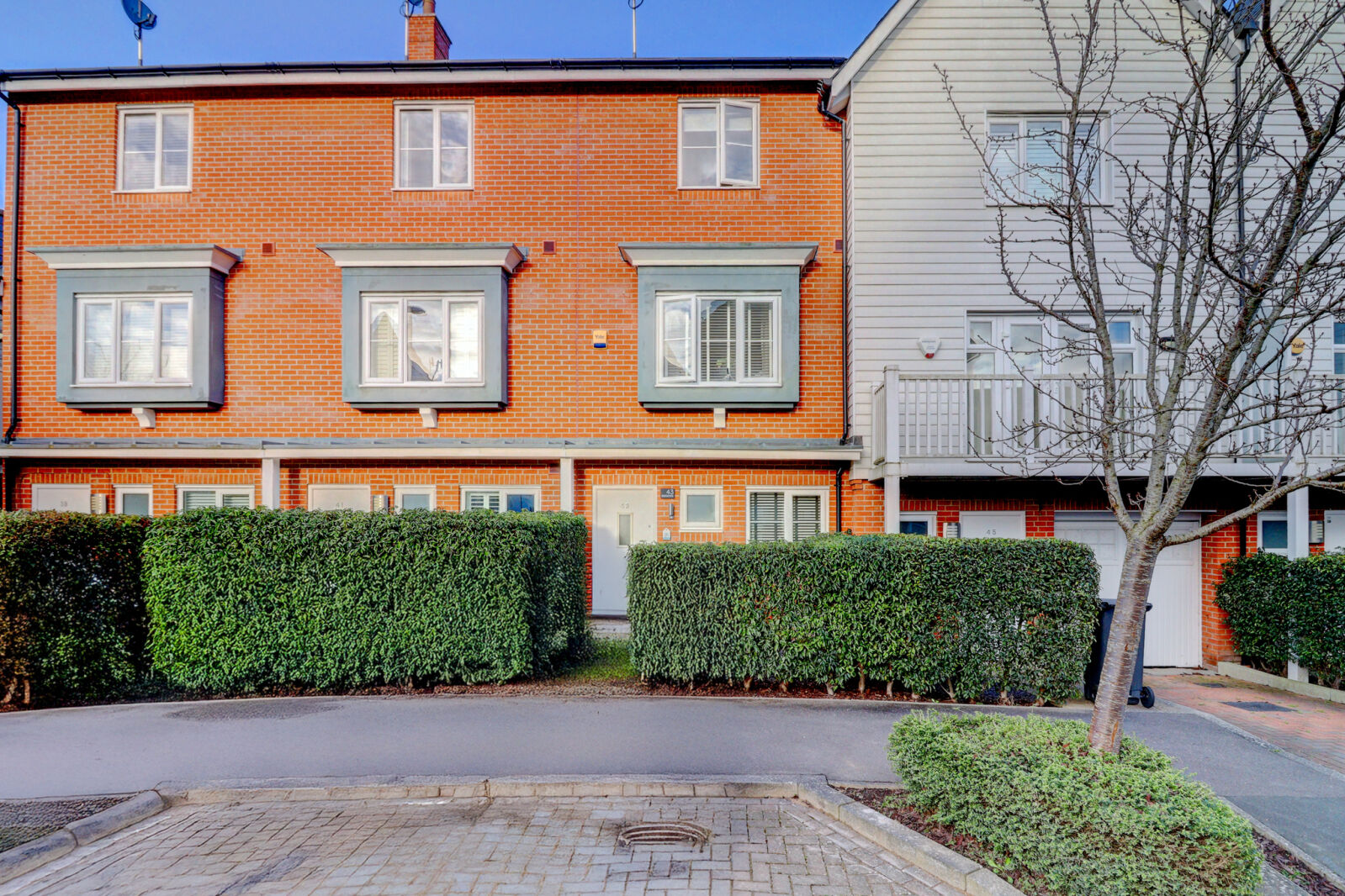 3 bedroom mid terraced house for sale Greenwich Drive, High Wycombe, HP11, main image