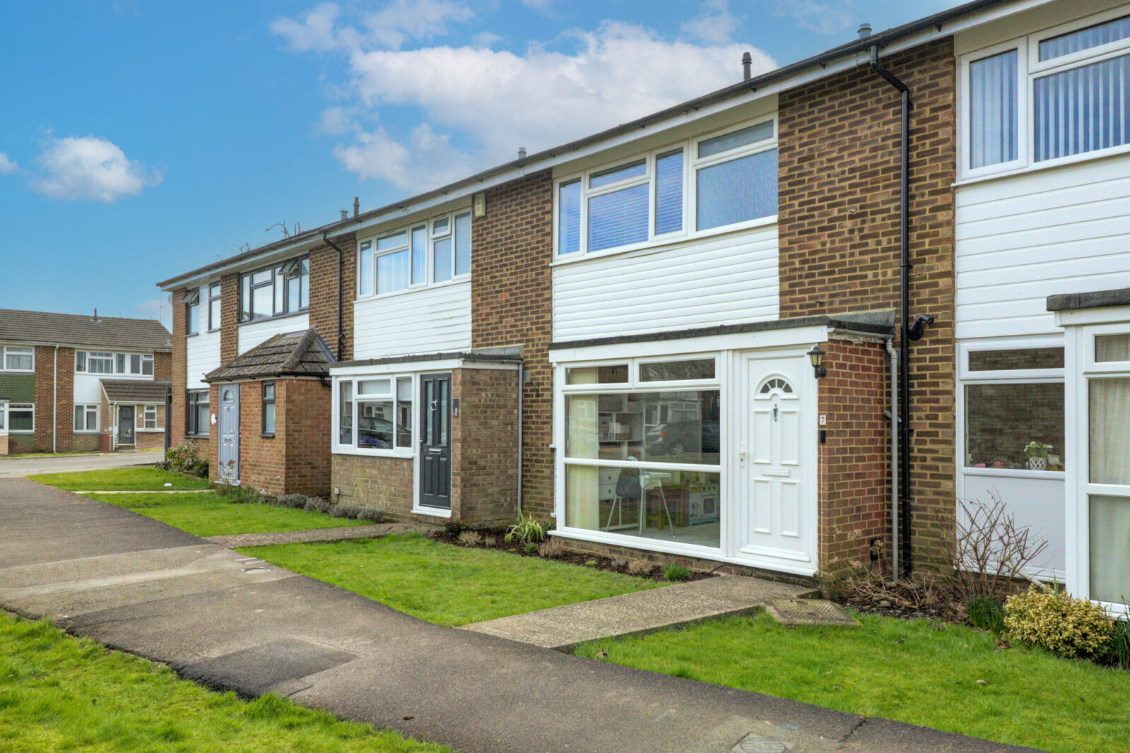 3 bedroom mid terraced house for sale Brickwell Walk, High Wycombe, HP15, main image