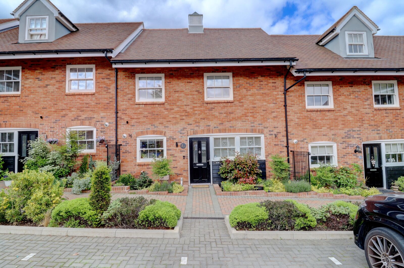 3 bedroom mid terraced house for sale De Havilland Court, High Wycombe, HP13, main image