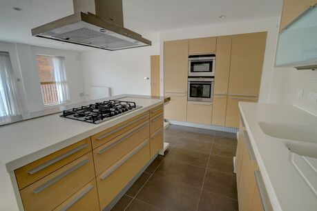 2 bedroom  flat to rent, Available unfurnished now