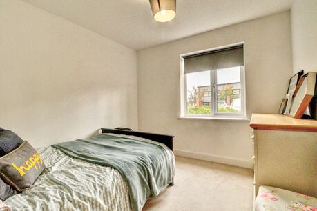 2 bedroom  flat to rent, Available unfurnished now