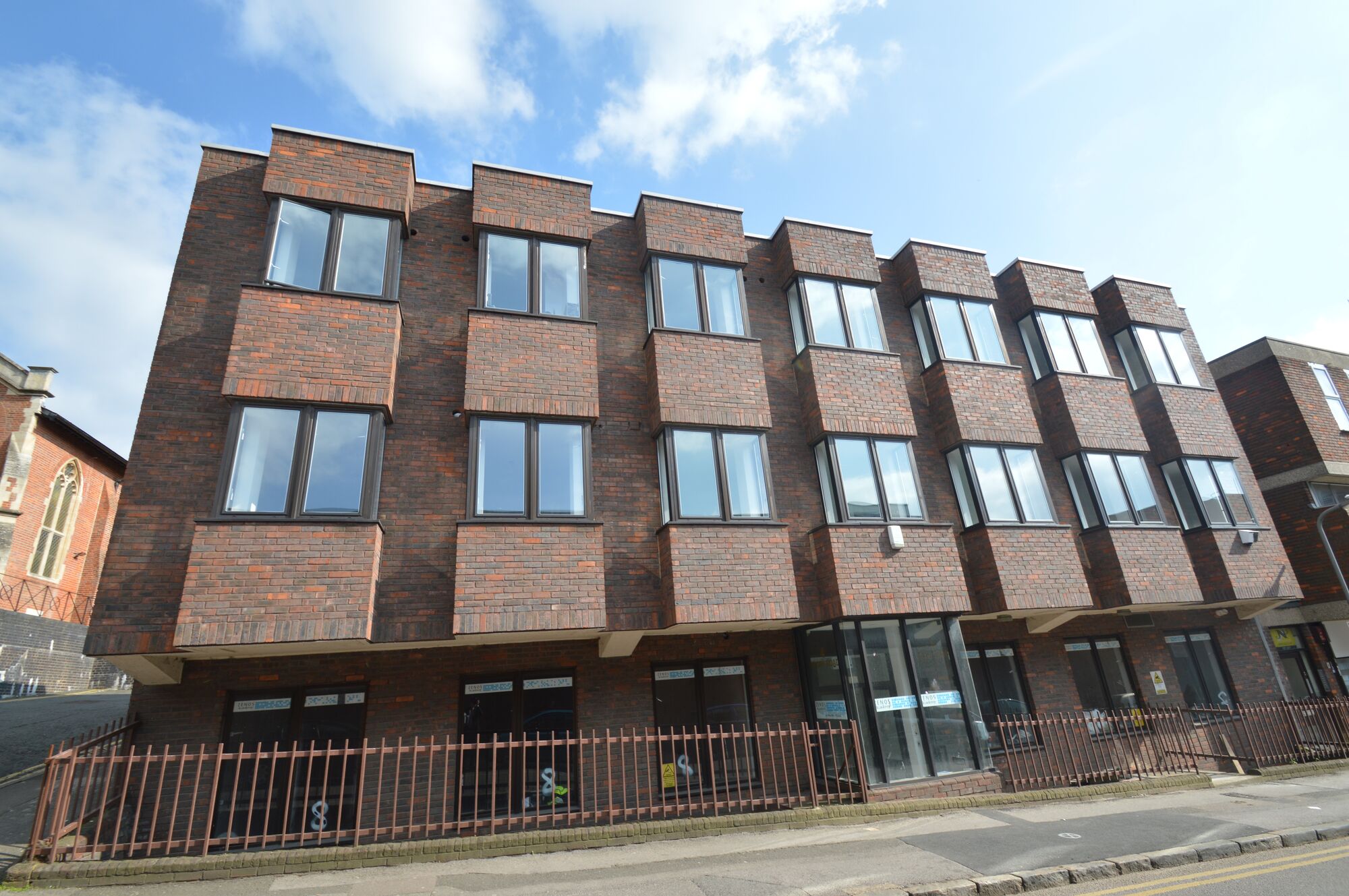 Flat to rent, Available unfurnished from 05/04/2025 Priory Road, High Wycombe, HP13, main image