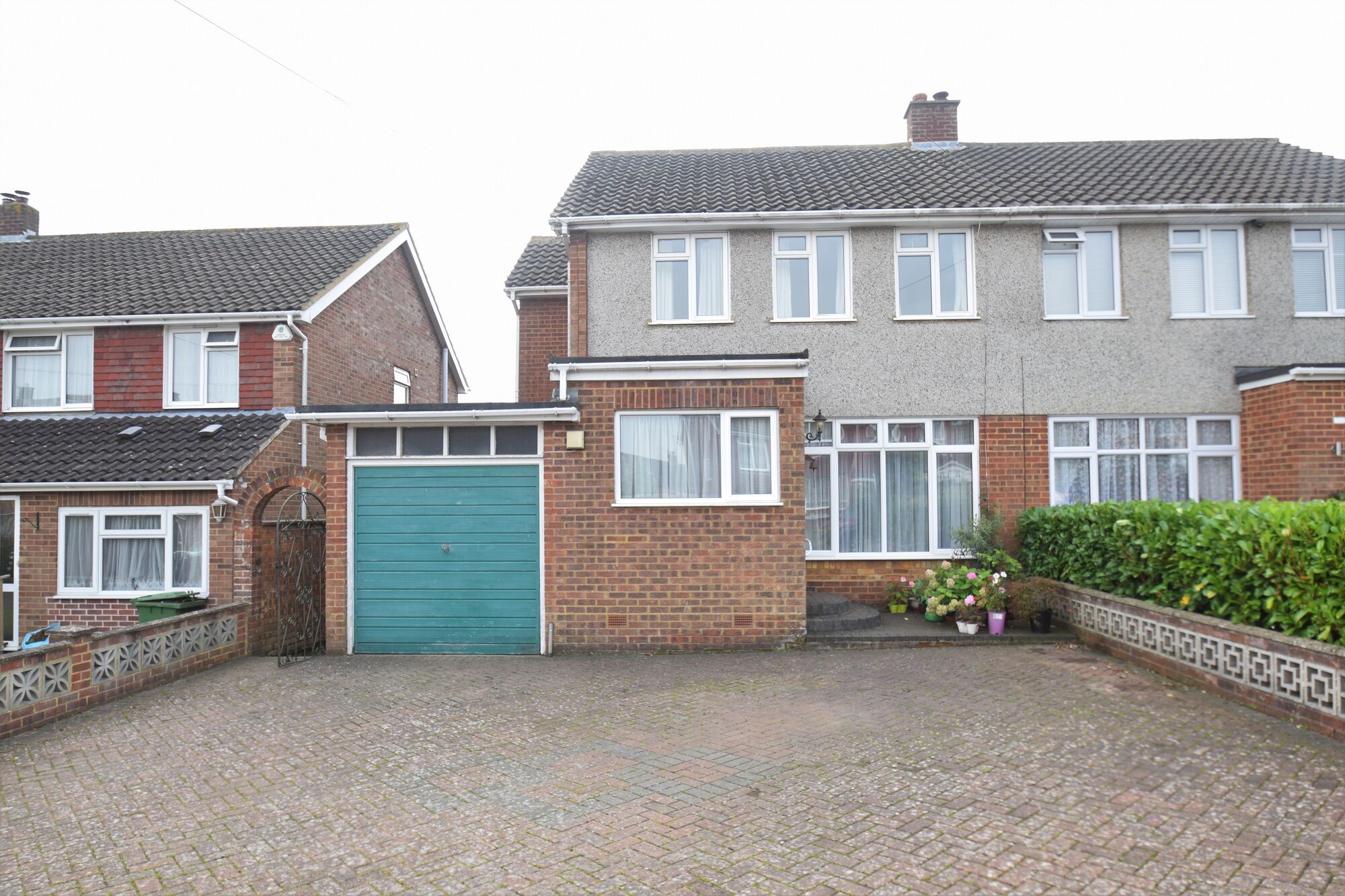 3 bedroom semi detached house to rent, Available unfurnished from 16/09/2024 Stephenson Close, High Wycombe, HP13, main image