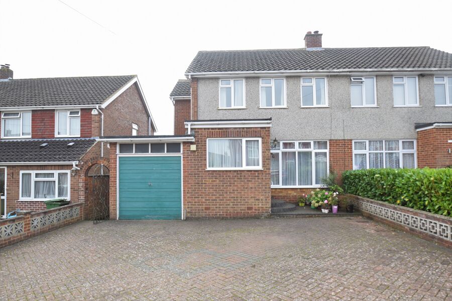 3 bedroom semi detached house to rent, Available unfurnished from 16/09/2024