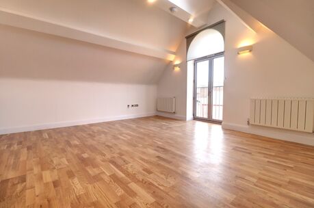 2 bedroom  flat to rent, Available unfurnished now